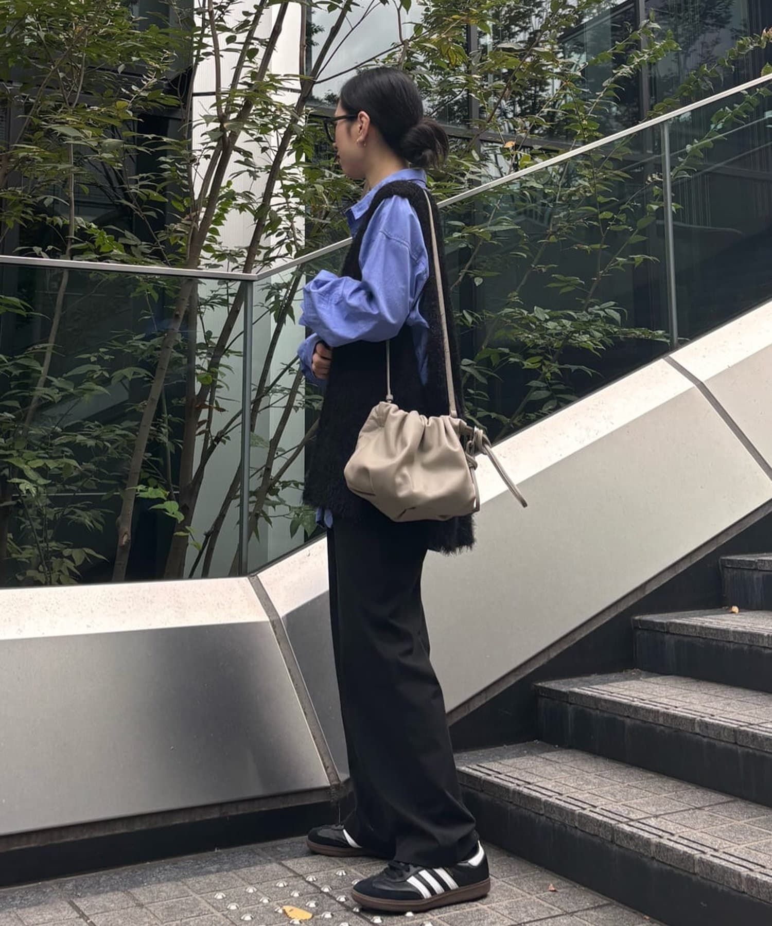 Russet [chi project] 4-way drawstring shoulder bag GrayBeige